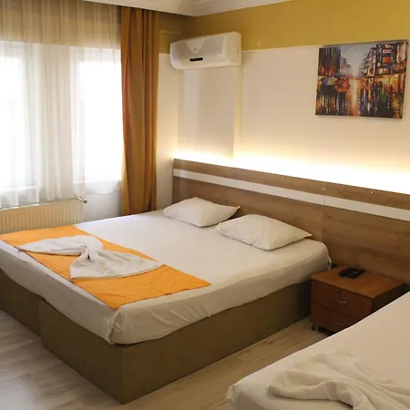 Hotel Grand Ece 3*